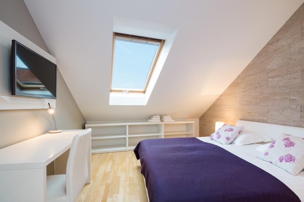 Laura Lux Suites สปลิท ภายนอก รูปภาพ
