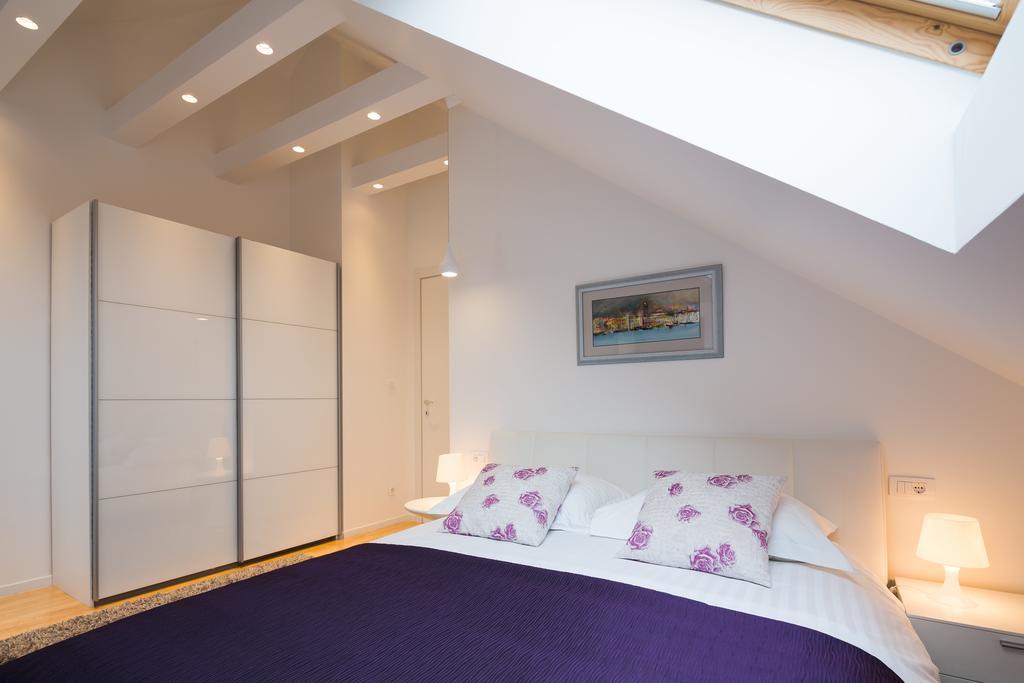 Laura Lux Suites สปลิท ภายนอก รูปภาพ
