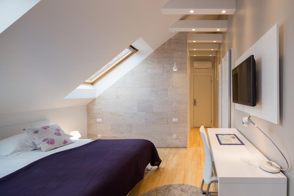 Laura Lux Suites สปลิท ภายนอก รูปภาพ