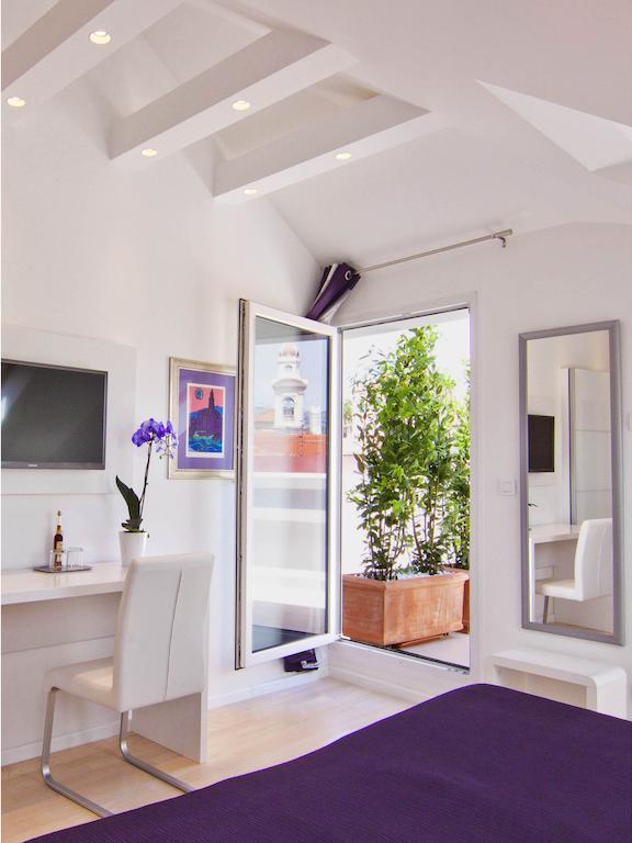 Laura Lux Suites สปลิท ภายนอก รูปภาพ